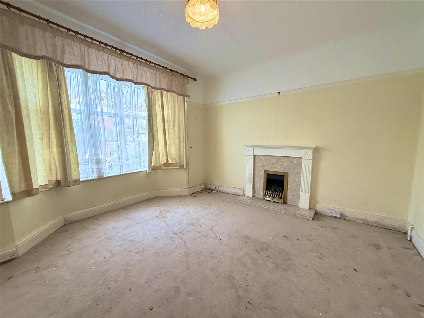 Lon Cae Banc, Sketty, Swansea, SA2 9EF